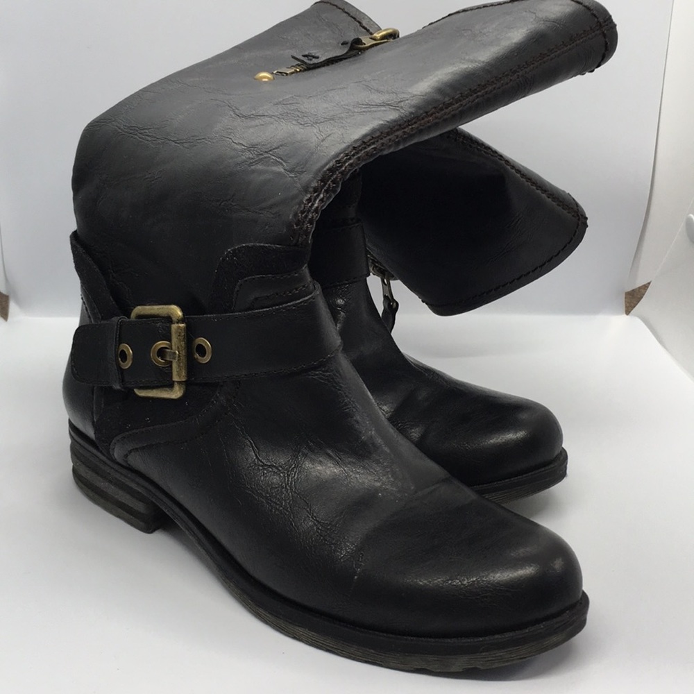Naturalizer Boots